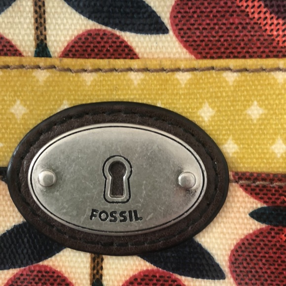 CLEARANCE!!!!!!Vintage Wristlet wallet - Picture 2 of 10